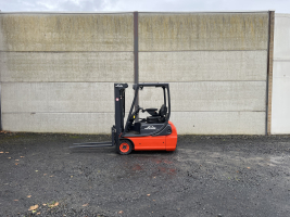 Linde E16C-02 heftruck 1.600 kg - triple (37)