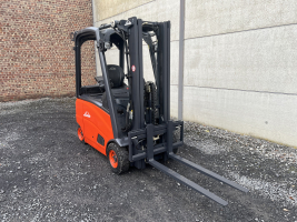 Linde E16PH-01 (25) heftruck elektrisch full free TRIPLEX