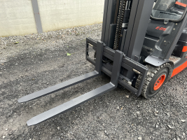 Linde E25-01 heftruck 2.500 kg - triple (95)