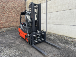 Linde E30-02 (101) heftruck elektrisch - 3 ton triple