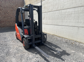 Linde H25D-01 heftruck 2.500 kg - triple (72)